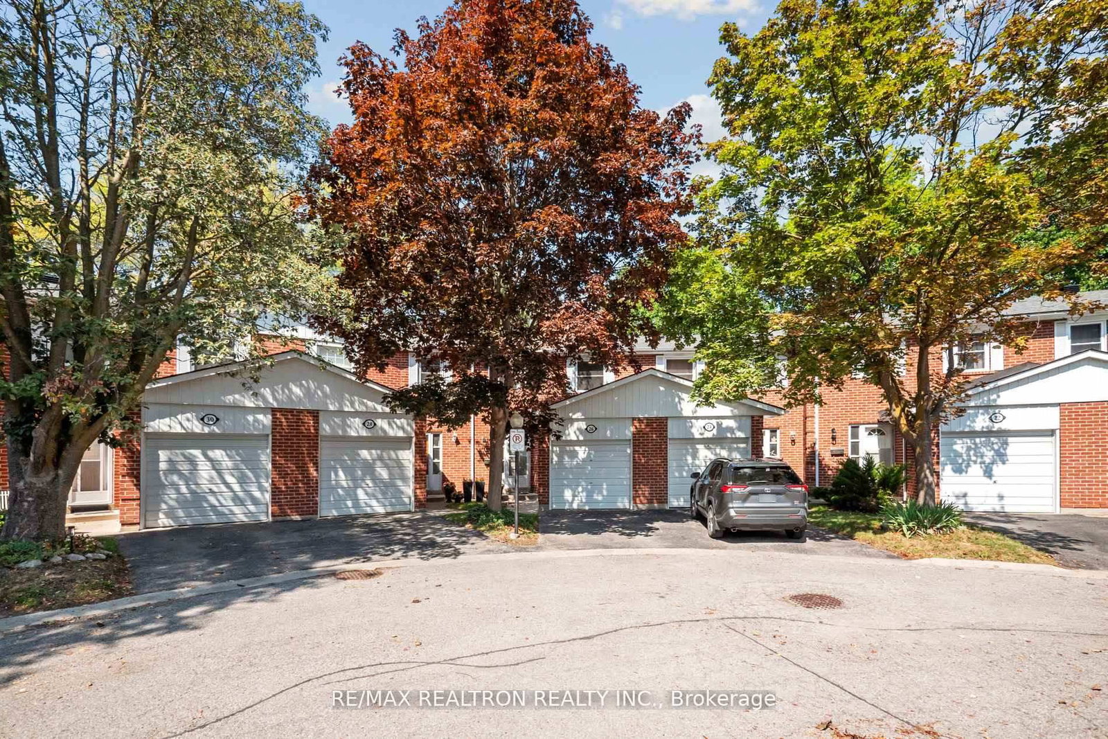 Townhouse sold at 26 Gordon Way, Markham, Ontario, L3T 5A2 - Aileen-Willowbrook - MLS: N12581104