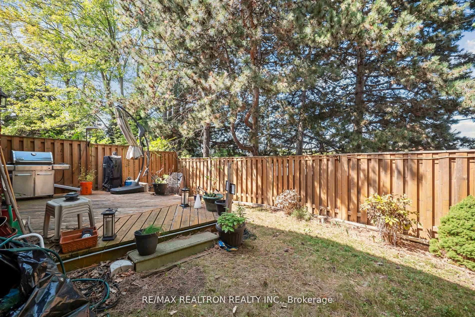 Townhouse sold at 26 Gordon Way, Markham, Ontario, L3T 5A2 - Aileen-Willowbrook - MLS: N12581104