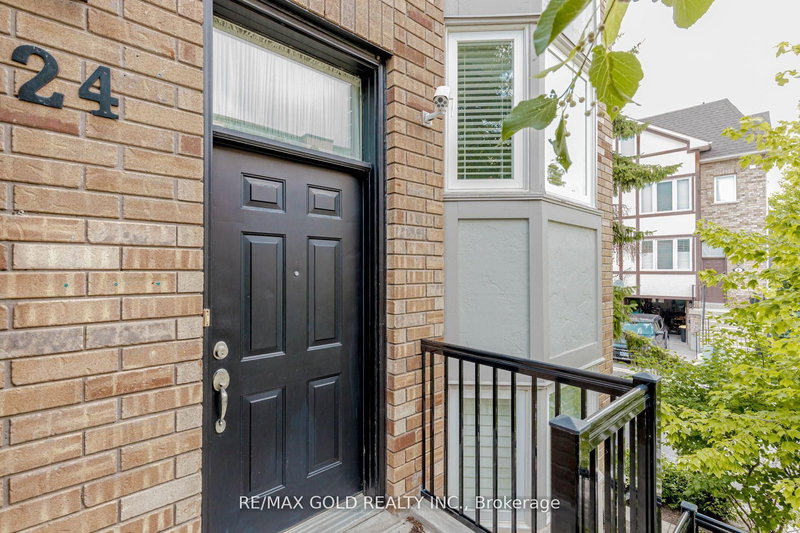 24 Wallace St, Vaughan, L4L 2P3 | Image 3