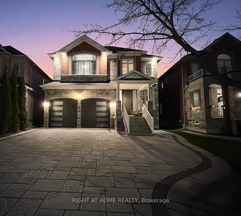 1209 McTavish Dr, Newmarket, L3X 0A9 | Image 2