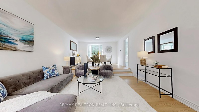 62 Bishop Cres, Markham, L3P 4N7 | Image 2