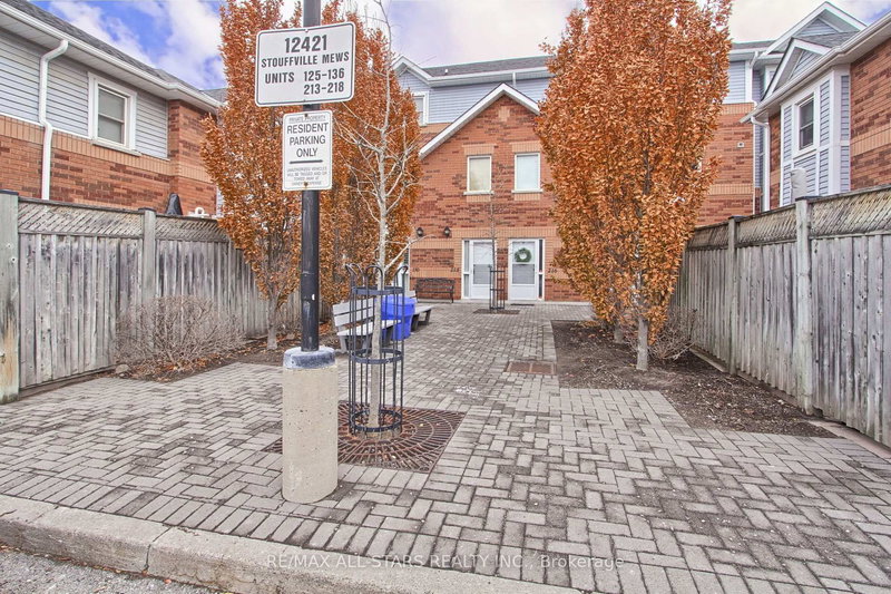 218 - 12421 Ninth Line, Whitchurch-Stouffville, L4A 1J3 | Image 2