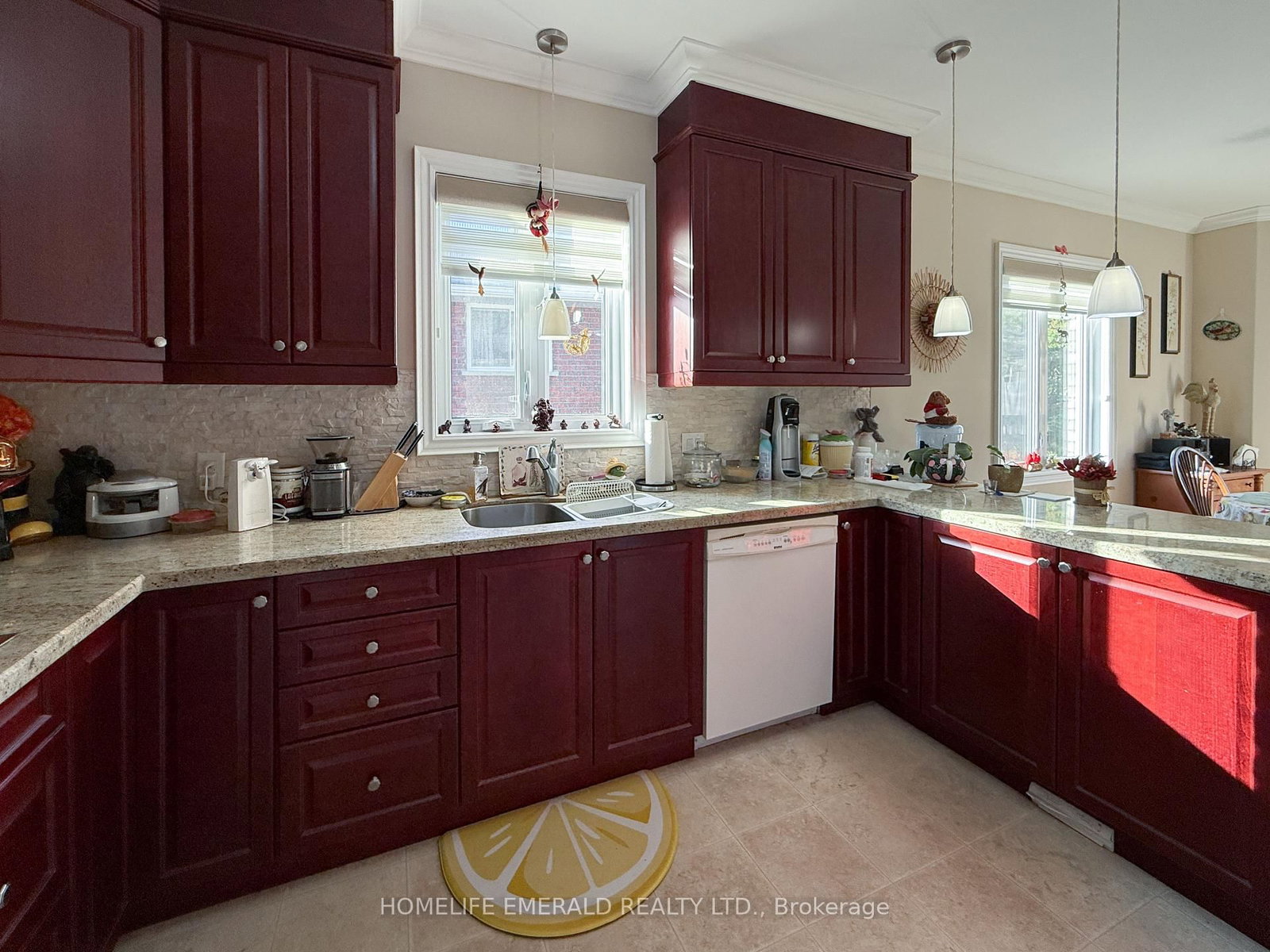 Detached House for sale at 17 Tree Top Street, Essa, Ontario, L0M 1B2 - Angus - MLS: N12585604