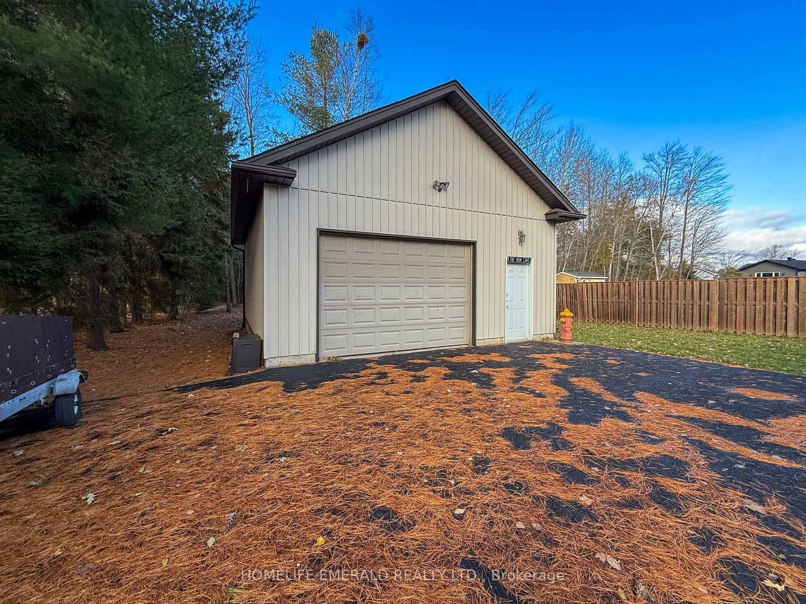 Detached House for sale at 17 Tree Top Street, Essa, Ontario, L0M 1B2 - Angus - MLS: N12585604