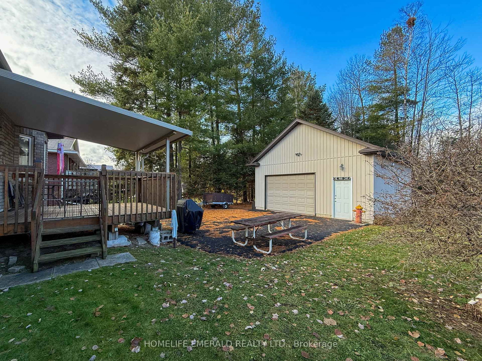 Detached House for sale at 17 Tree Top Street, Essa, Ontario, L0M 1B2 - Angus - MLS: N12585604