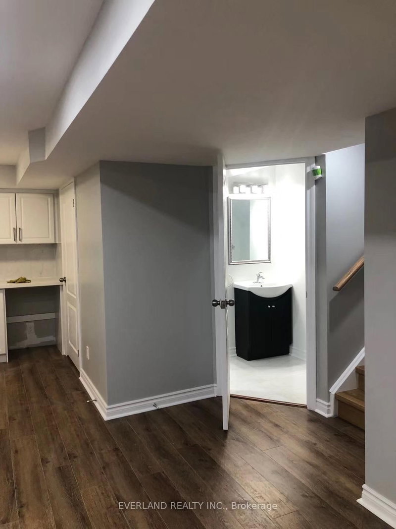 basement - 4 Shell Crt, Richmond Hill, L4S 0B1 | Image 3