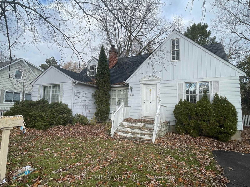 251 Richmond St, Richmond Hill, L4C 3Y9 | Image 2