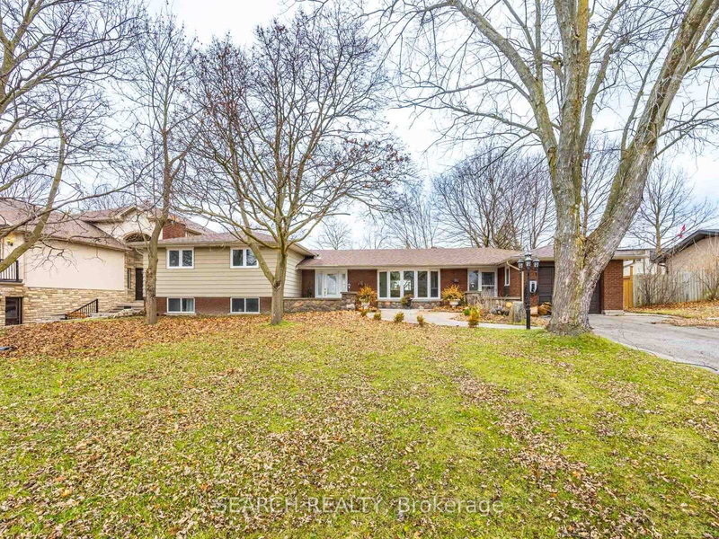 41 Hamilton Dr, Newmarket, L3Y 3E7 | Image 2