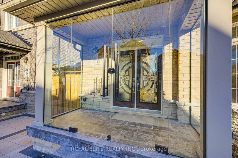 51 Albert Lewis St, Markham, L6B 1A8 | Image 2