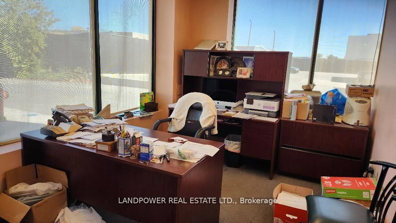 1 & 2 - 201 Spinnaker Way, Vaughan, L4K 4C6 | Image 2