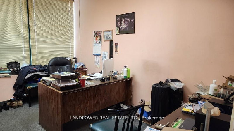 1 & 2 - 201 Spinnaker Way, Vaughan, L4K 4C6 | Image 3