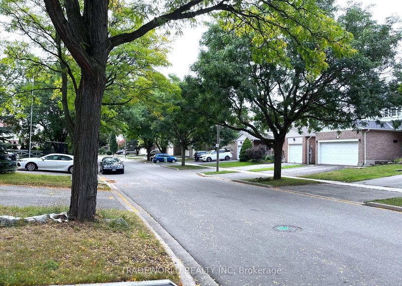 122 Tamarack Dr, Markham, L3T 4X4 | Image 2