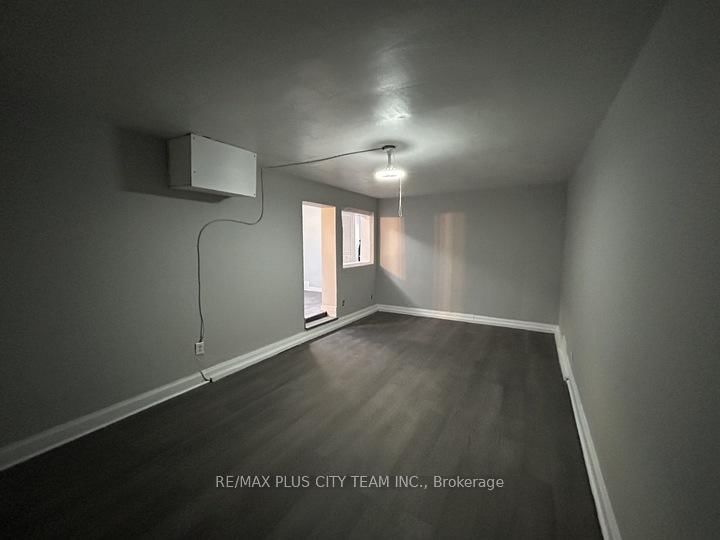 5 - 10140 Yonge St, Richmond Hill, L4C 1T6 | Image 2