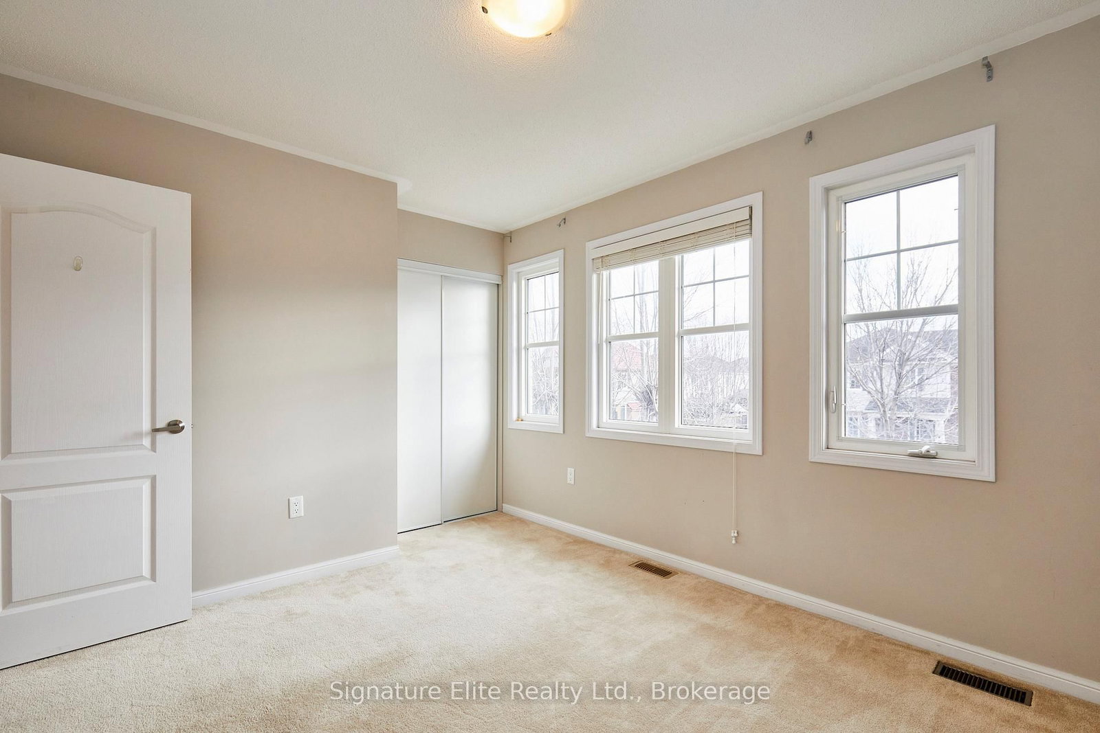 58 John W Taylor Avenue • New Tecumseth, ON photo 16