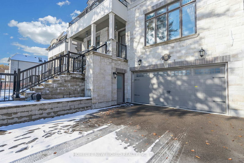 10 Stancroft Dr, Richmond Hill, L4C 4N1 | Image 3