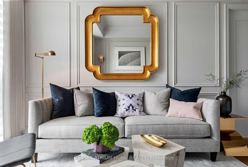 511 - 15 Stollery Pond Cres, Markham, L6C 0Y4 | Image 3