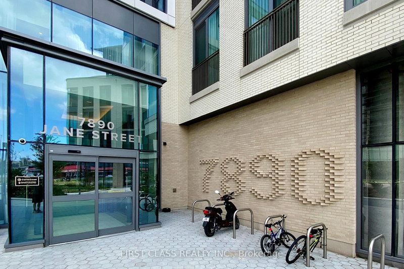 1902 - 7890 Jane St, Vaughan, L4K 0K9 | Image 2