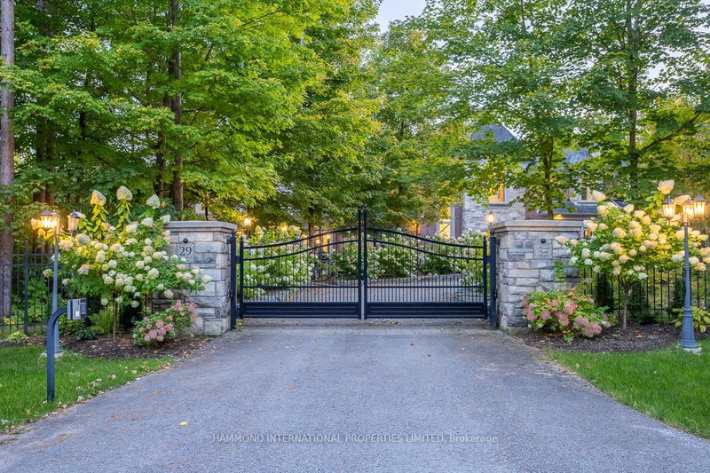 29 Moraine Forest Tr, Whitchurch-Stouffville, L4A 7X5 | Image 2