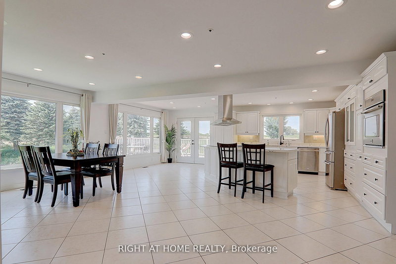 1008 Mount Albert Rd, East Gwillimbury, L0G 1V0 | Image 2