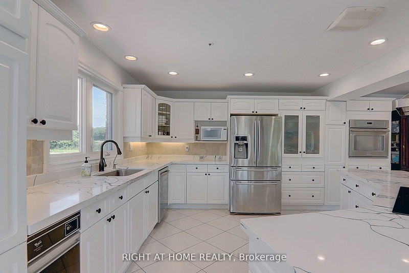 1008 Mount Albert Rd, East Gwillimbury, L0G 1V0 | Image 3