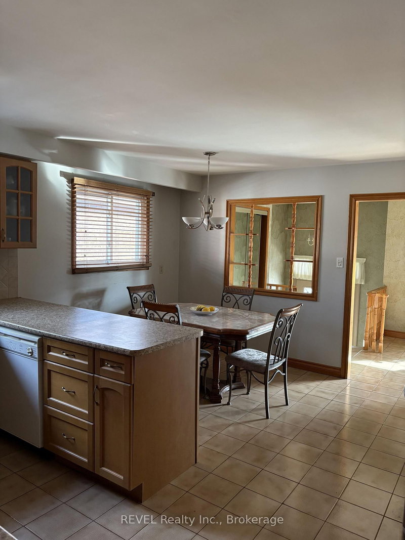 78 Ashburn Cres, Vaughan, L4L 1G9 | Image 3