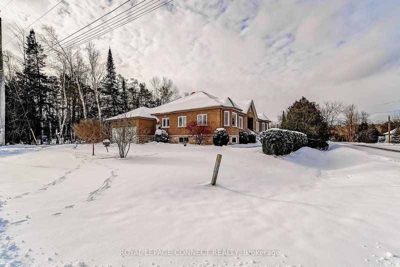 46 Alexander Blvd, Georgina, L0E 1L0 | Image 3