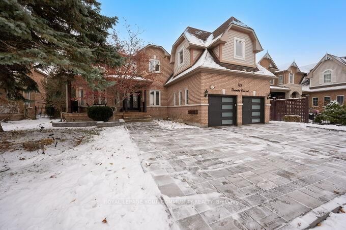 785 Quantra Cres, Newmarket, L3X 1M9 | Image 2