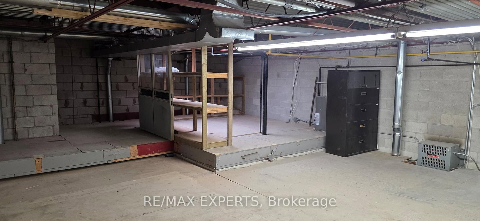 400 Creditstone Road, Unit 19 - Photo 16