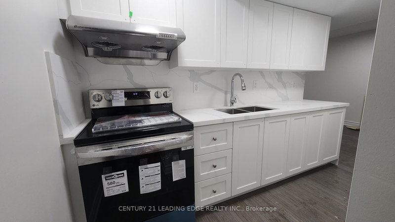 BSMT - 37 Greenview Circ, Vaughan, L6A 0B5 | Image 2