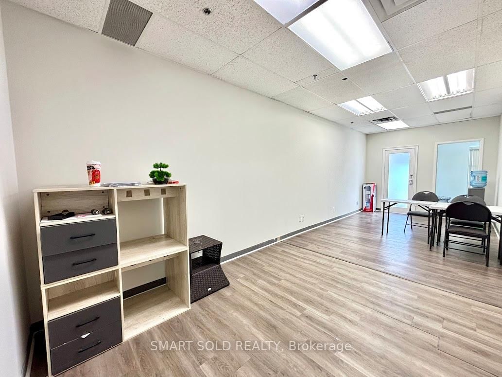 40 Vogell Road, Unit 6