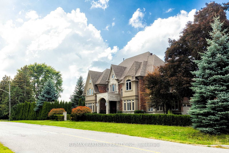 68 Maple Grove Ave, Richmond Hill, L4E 2X2 | Image 2