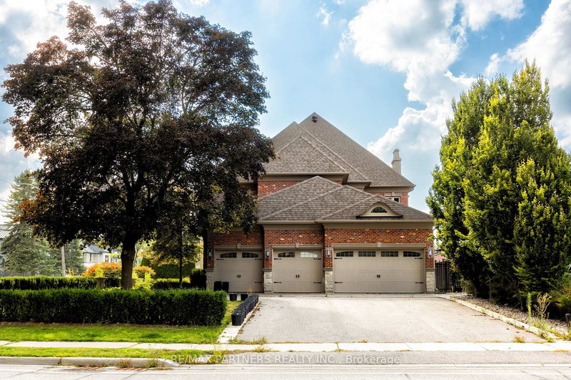 68 Maple Grove Ave, Richmond Hill, L4E 2X2 | Image 3