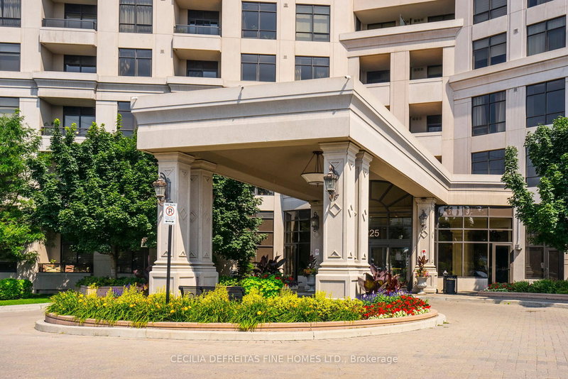 1616 - 9225 Jane St, Vaughan, L6A 0J7 | Image 3