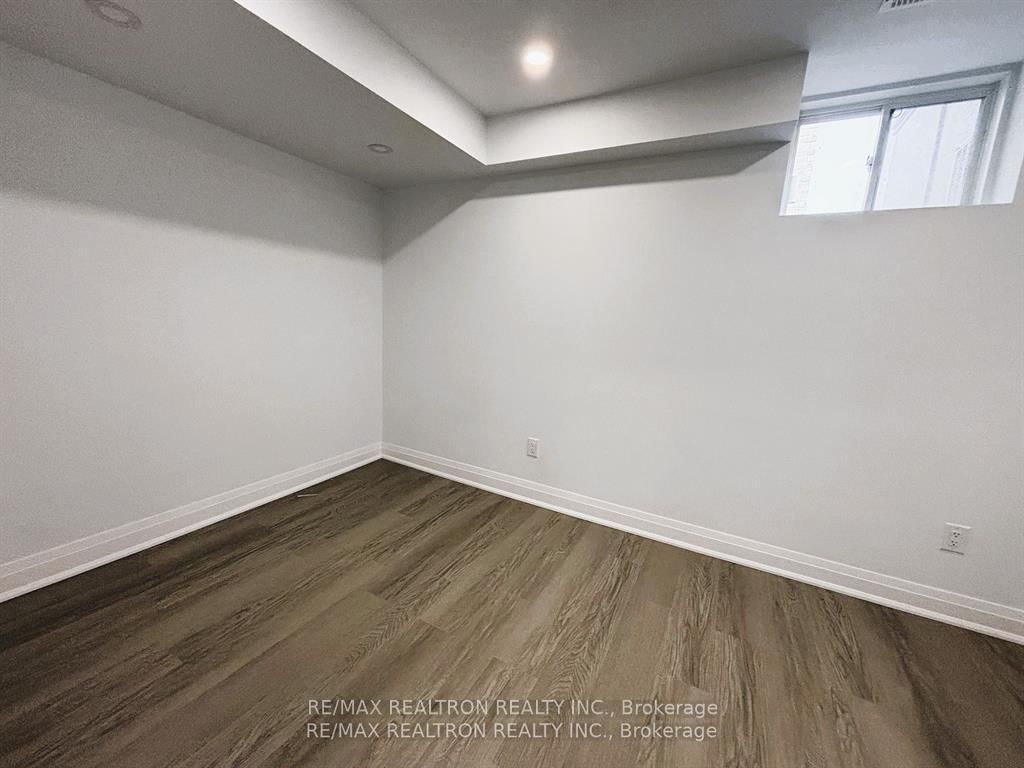 225 Webb Street, Unit BASEMENT - Photo 10