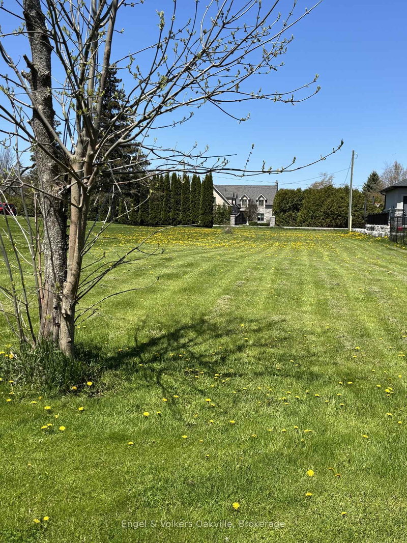 7657 Black River Rd, Georgina, L0E 1R0 | Image 3