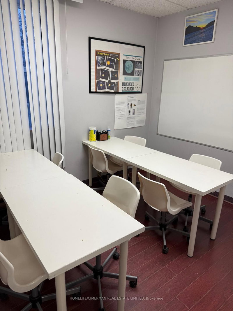 211 - 8108 Yonge St, Vaughan, L4J 1W4 | Image 2