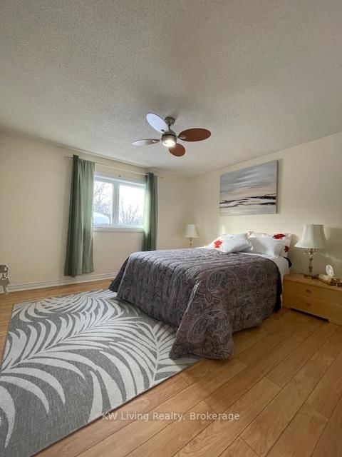 Upper - 93 Sunbird Blvd, Georgina, L4P 3V8 | Image 2