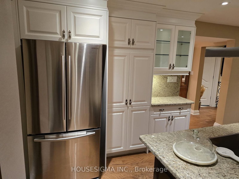 12020 Woodbine Ave, Whitchurch-Stouffville, L4A 2K3 | Image 2