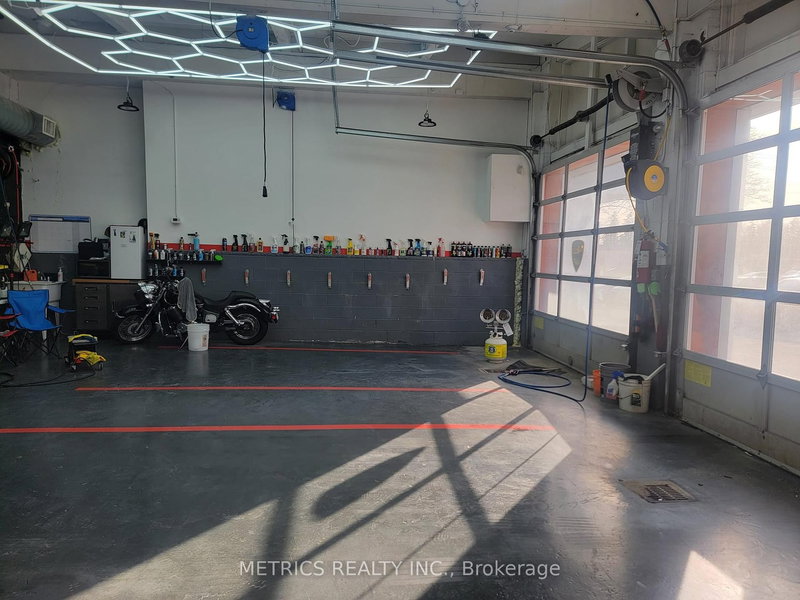 Unit B - 10414 Yonge St, Richmond Hill, L4C 3C3 | Image 3