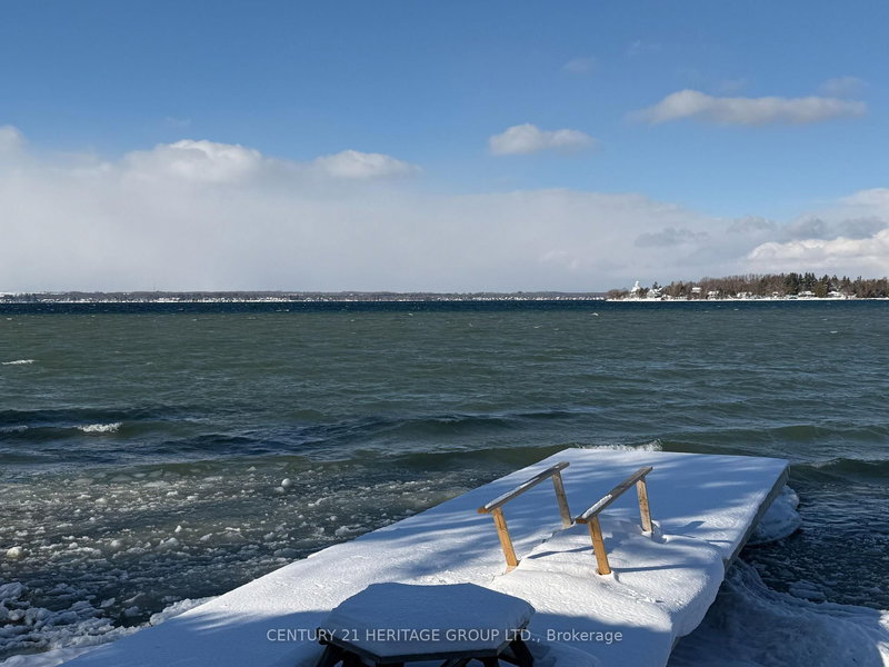 911 Lake Dr N, Georgina, L4P 3E9 | Image 3