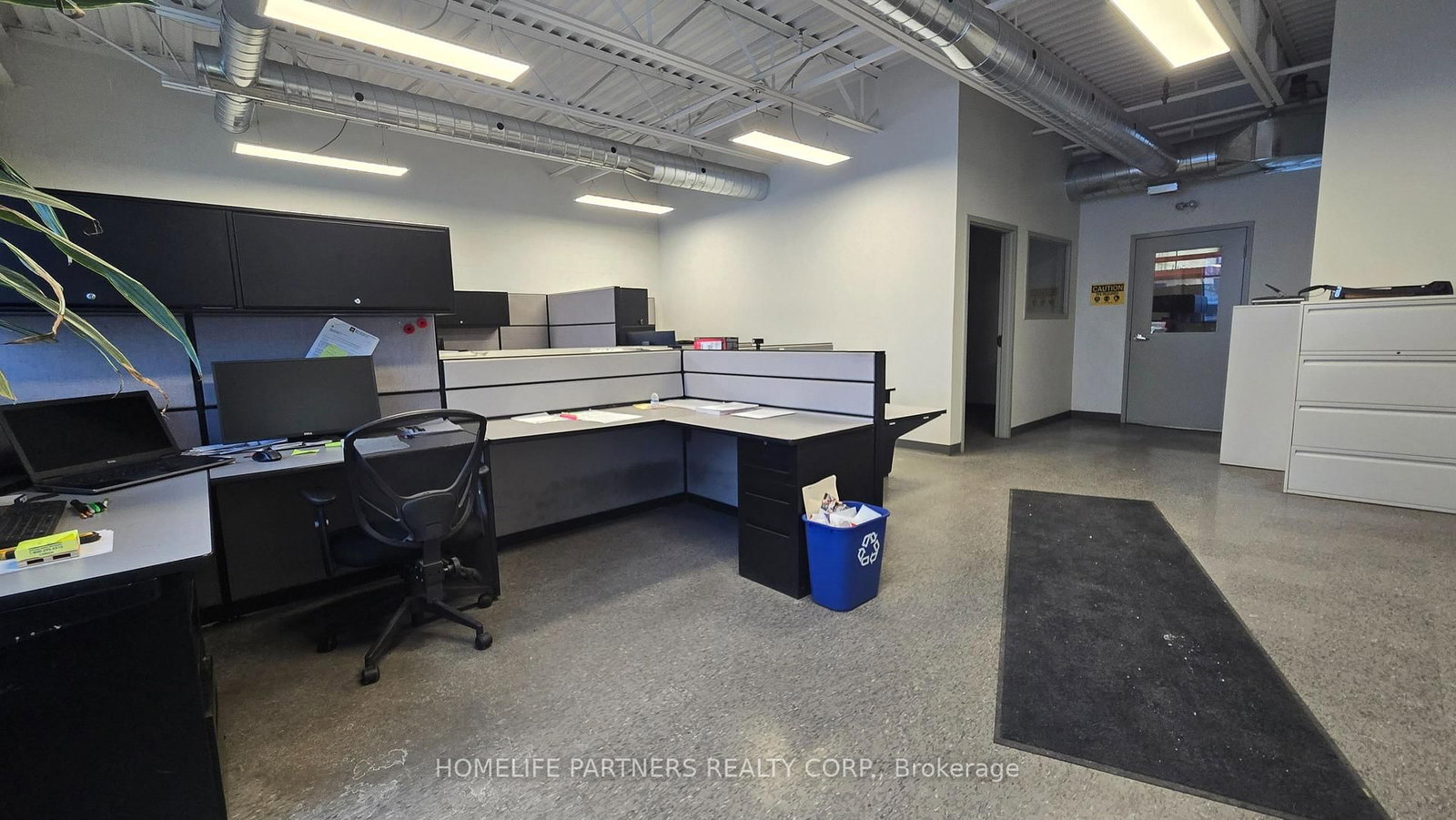 145 Industrial Parkway S, Unit 4 - Photo 2