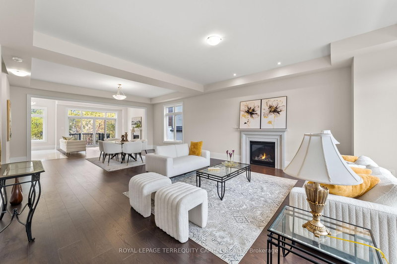 23 Kingwood Lane, Aurora, L4G 3Z7 | Image 3