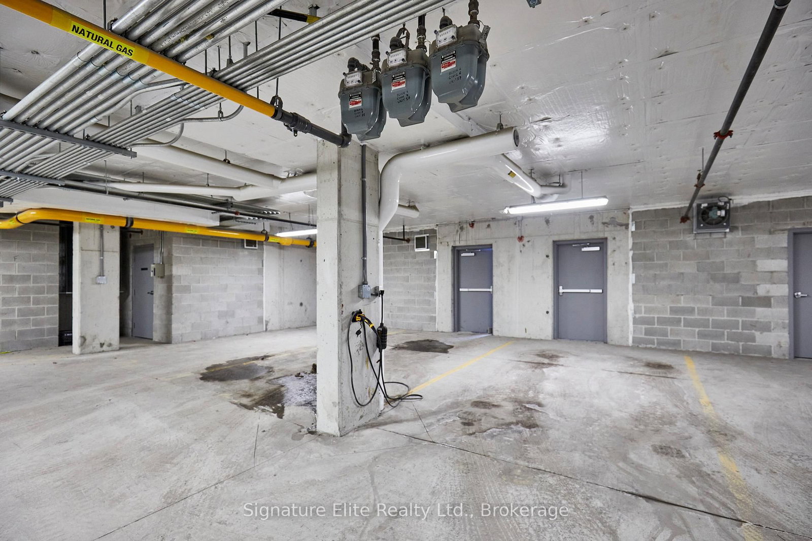 70 Baynes Way • #8 • Bradford West Gwillimbury, ON photo 33
