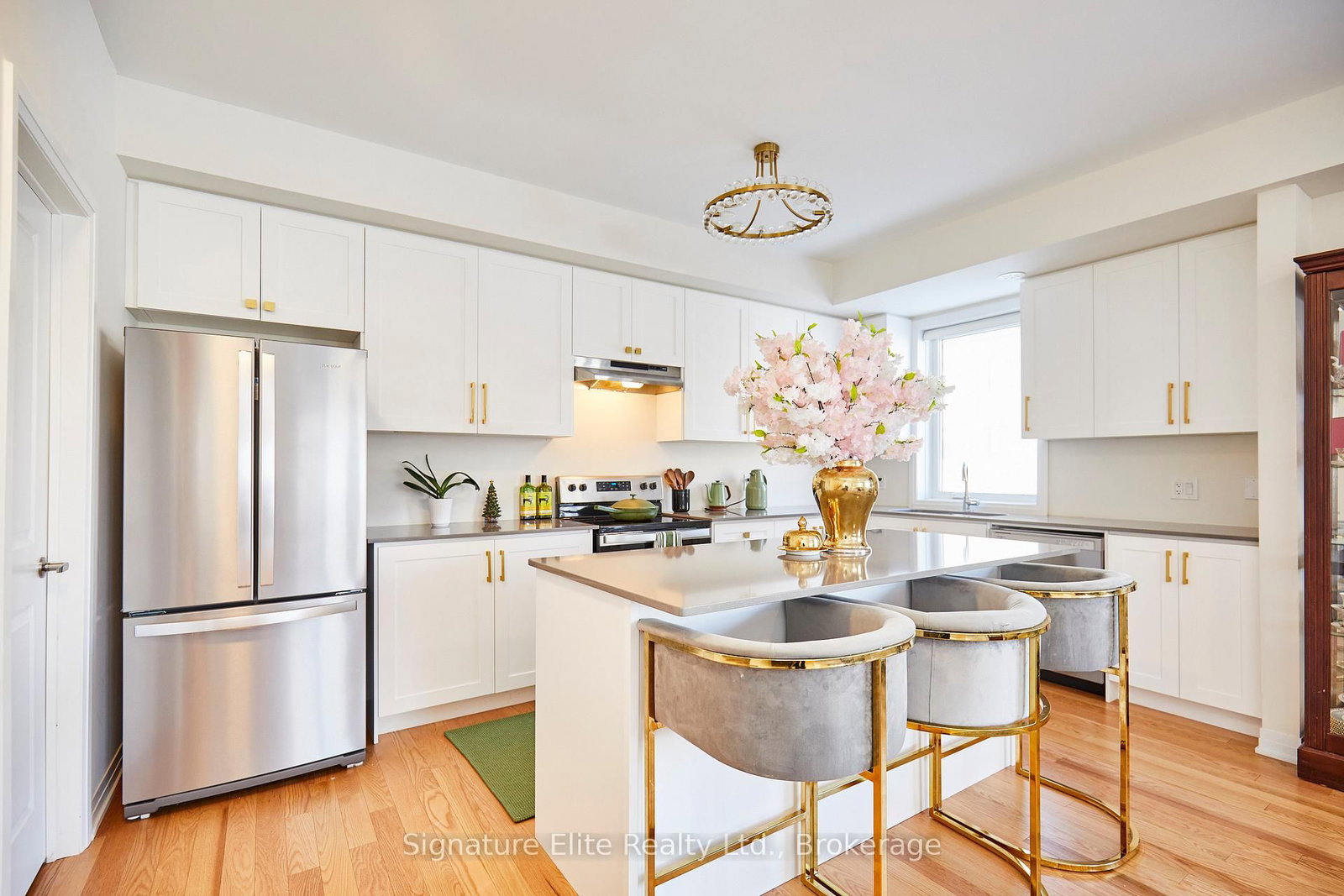 70 Baynes Way • #8 • Bradford West Gwillimbury, ON photo 6