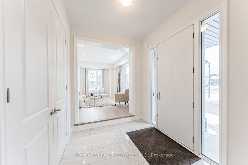 64 Plank Rd N, Bradford West Gwillimbury, L3Z 4N3 | Image 3