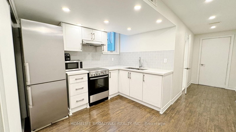 lower - 102 Orchard Hill Blvd, Markham, L6C 2M4 | Image 2