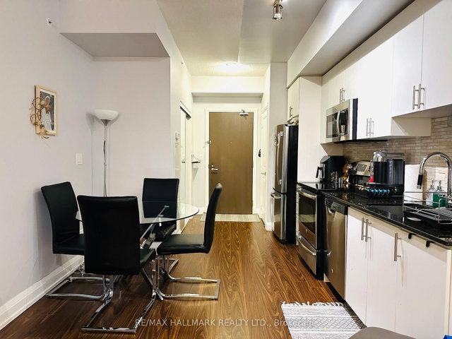 1705 - 7171 Yonge Street