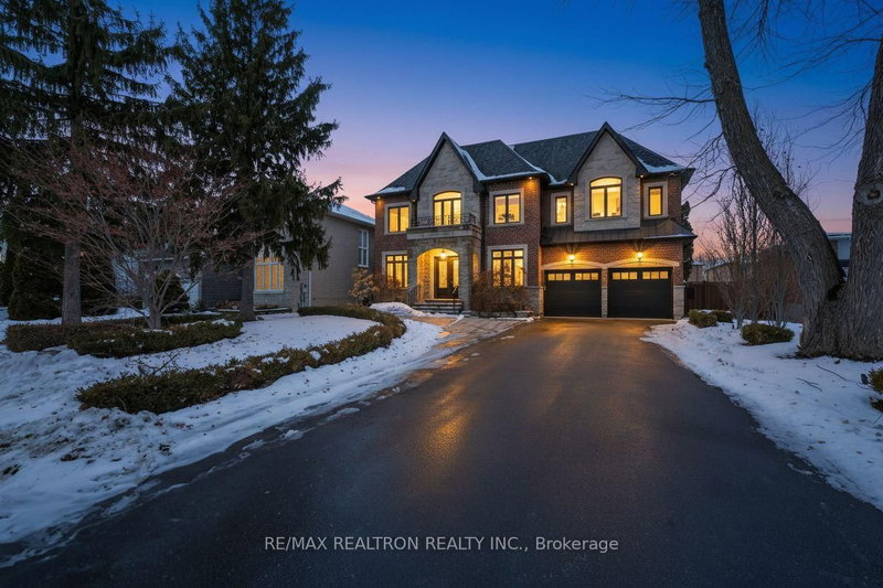 74 Yongehurst Rd, Richmond Hill, L4C 3T2 | Image 2