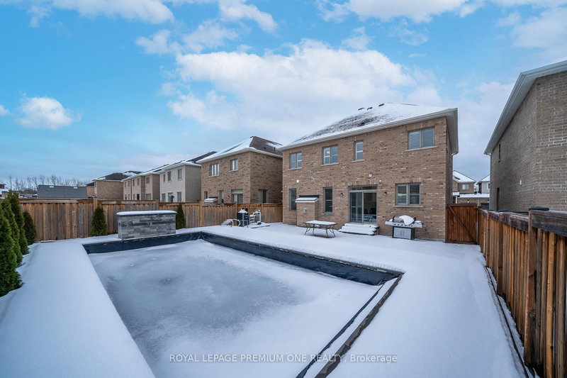 31 Prady Lane, New Tecumseth, L0G 1W0 | Image 2