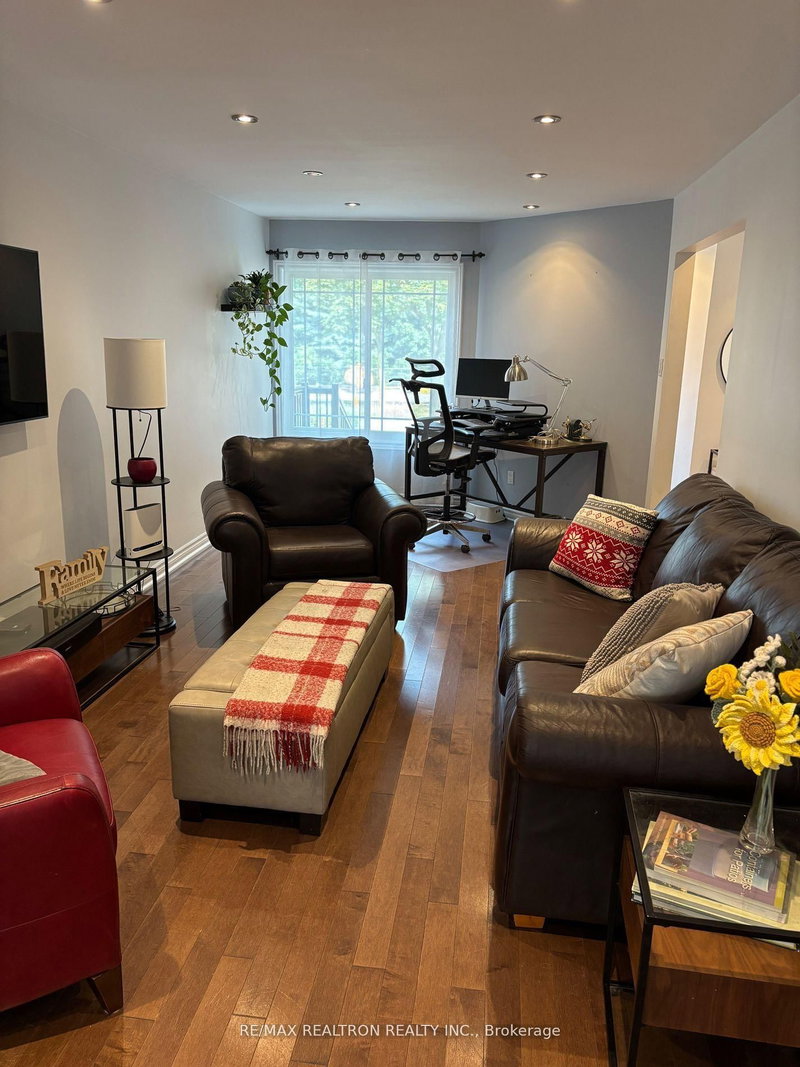 6 Joanna Cres, Vaughan, L4J 5E7 | Image 3